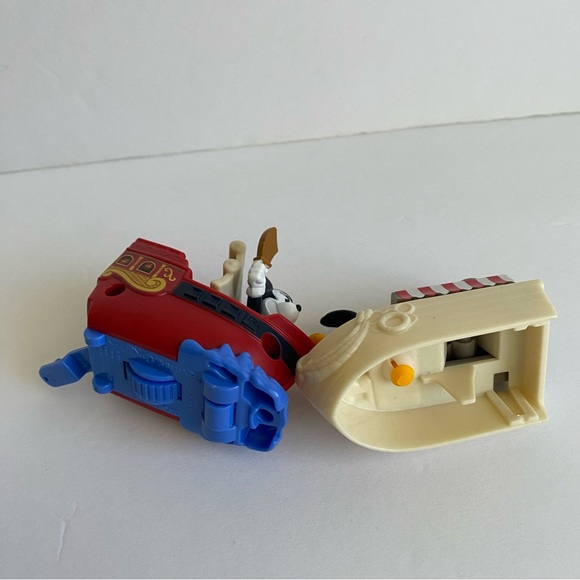 3/$12 ✅ Disney World 50th 2022 McDonalds Toys Minnie Pirates Pluto Jungle Cruise - Picture 3 of 5
